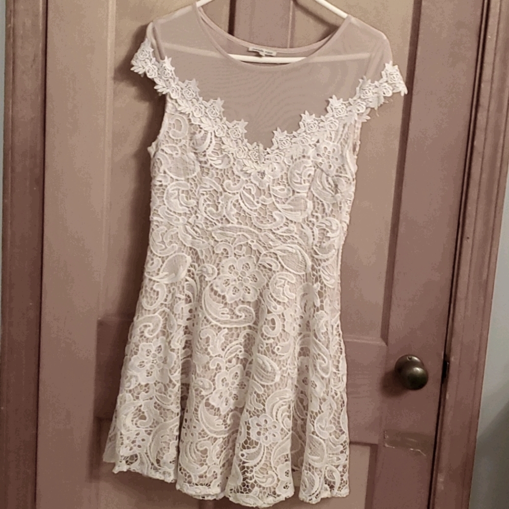 White dress Medium
